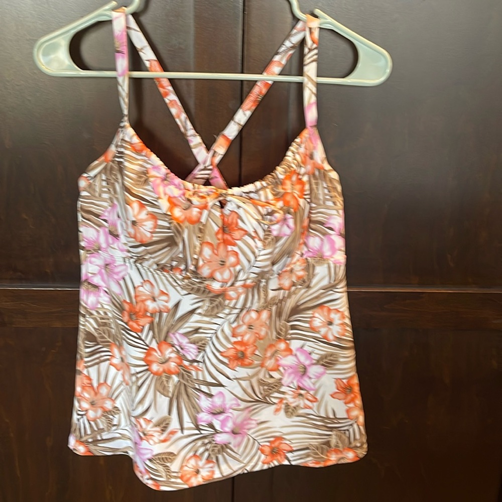 Lands End tankini top. NWT. Size 12